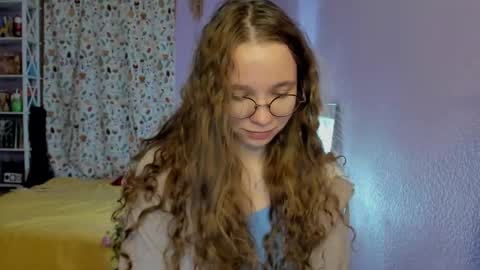 Leslie online show from September 23, 11:14 pm