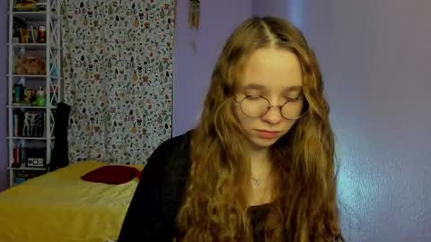 Leslie online show from November 9, 9:55 pm