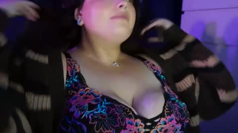 Your Lexi rose  online show from February 5, 6:27 am