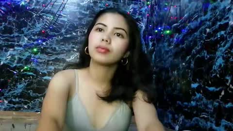 your_petite_miah07 online show from March 9, 7:00 am