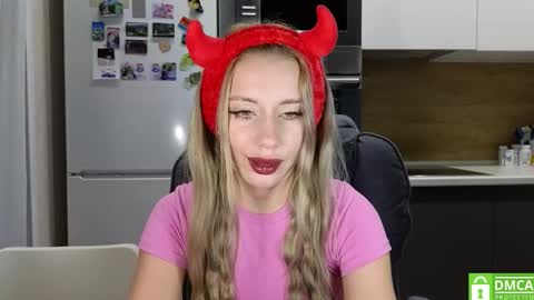 Alice  online show from October 26, 1:12 am