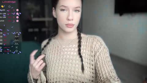 Snapshot of your_sweet_angel_ chatting on February 11, 10:47 am Mia  online show from February 11, 10:47 am
