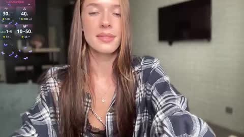 Snapshot of your_sweet_angel_ chatting on September 16, 1:30 pm Mia  online show from September 16, 1:30 pm