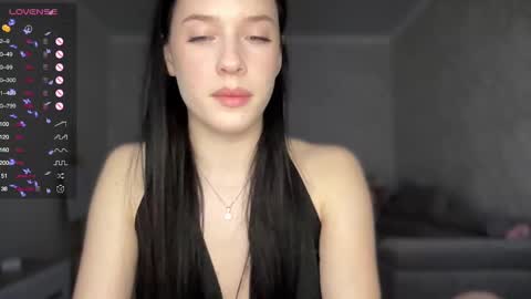 Snapshot of your_sweet_angel_ chatting on January 23, 2:07 pm Mia  online show from January 23, 2:07 pm