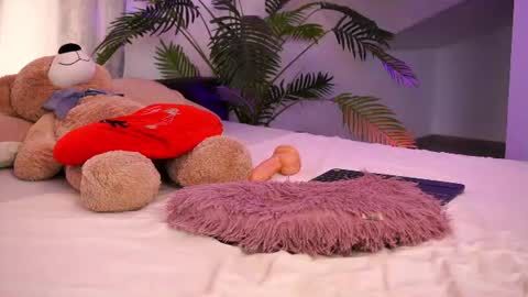 TenderSin online show from July 25, 5:47 am
