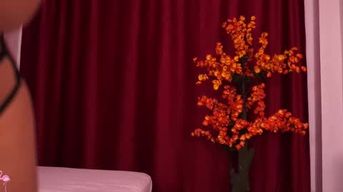 TenderSin online show from January 14, 6:40 am