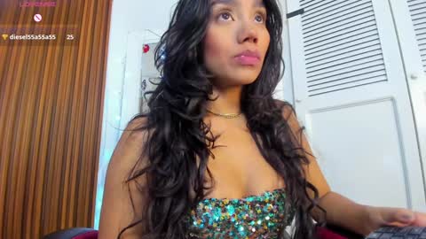 Snapshot of yourcutemolly chatting on December 21, 4:09 am Selena online show from December 21, 4:09 am
