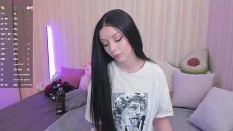 Snapshot of youreyesgazm chatting on January 26, 8:46 am Mary online show from January 26, 8:46 am