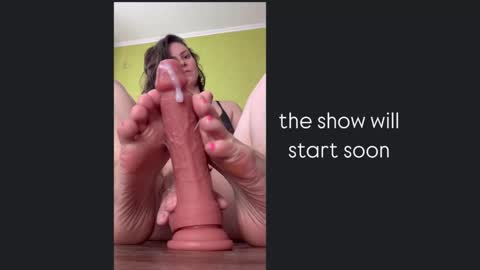 Snapshot of yourfantasy__ chatting on February 13, 9:09 am Viki online show from February 13, 9:09 am