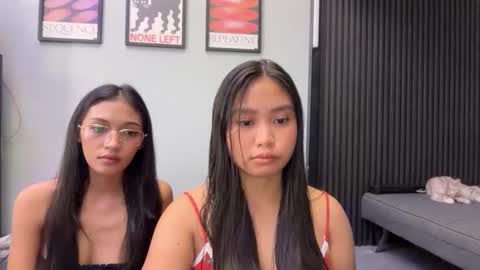yourfantasyyy_ online show from June 11, 10:34 am