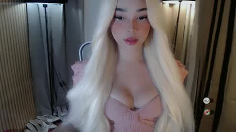 maureen love you online show from November 4, 3:17 pm