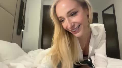 Ambre online show from May 18, 4:24 pm