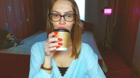 Ksyusha online show from June 11, 7:05 am