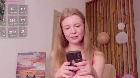 Julia 3 online show from June 15, 4:07 pm