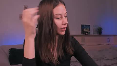 Snapshot of yourlovelystreamer chatting on October 12, 8:39 am Nikol online show from October 12, 8:39 am