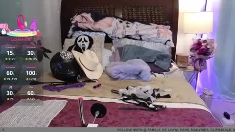 Snapshot of yournaughtysuccubus chatting on October 4, 3:12 am Yournaughtysuccubus online show from October 4, 3:12 am