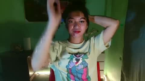 Snapshot of yourprettytrish chatting on January 9, 3:23 pm Trish online show from January 9, 3:23 pm