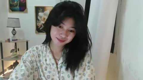 Snapshot of yourprettytrish chatting on February 13, 6:27 pm Trish online show from February 13, 6:27 pm