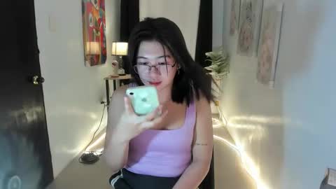 Snapshot of yourprettytrish chatting on October 5, 5:40 pm Trish online show from October 5, 5:40 pm