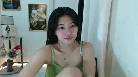 Snapshot of yourprettytrish chatting on February 20, 6:35 pm Trish online show from February 20, 6:35 pm