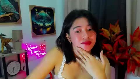 Trish online show from February 5, 8:01 pm