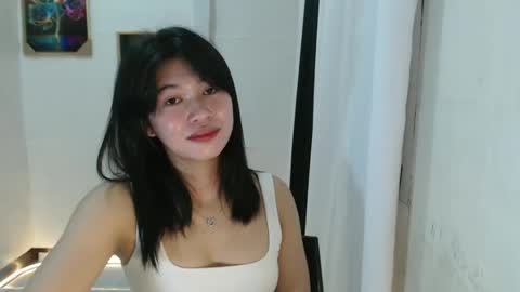 Snapshot of yourprettytrish chatting on February 7, 6:24 pm Trish online show from February 7, 6:24 pm