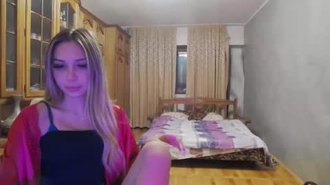 yourprincess09 online show from November 6, 7:42 pm