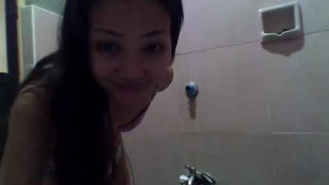 yourqueen1101 online show from March 9, 1:53 am