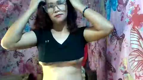 Snapshot of yourshygirl82 chatting on January 26, 11:50 pm im MAY online show from January 26, 11:50 pm