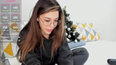 yoursoul_mila online show from December 21, 11:47 am