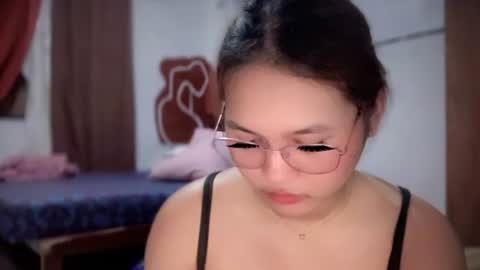yoursweetgirl_zia online show from May 1, 6:49 am