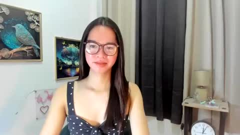 ashy online show from July 5, 9:48 am