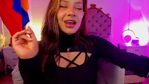 Val online show from June 19, 8:12 pm