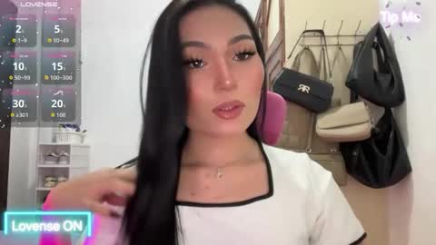 yrdrmgrl_jennie26 online show from March 1, 8:08 pm