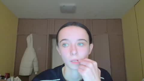 Yuliia online show from November 5, 8:19 am