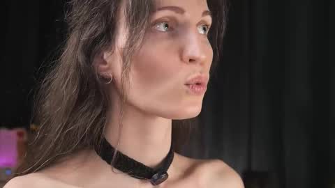 yulla dao online show from February 19, 6:40 pm