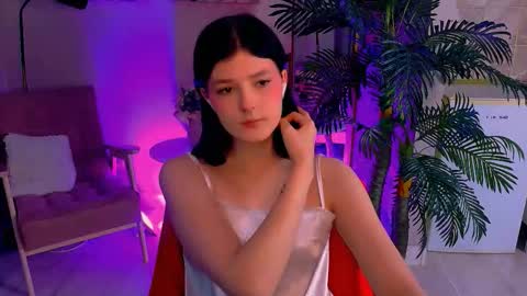 Yumi online show from March 18, 2:33 pm