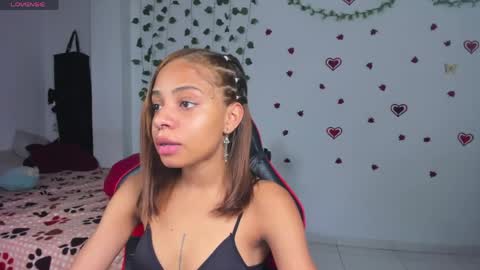 yumi_hanna online show from April 27, 1:57 am