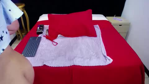 YumiViolet online show from March 11, 5:11 am