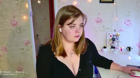 Polly online show from December 15, 12:43 pm