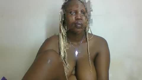 yummytitiess online show from November 24, 11:01 am