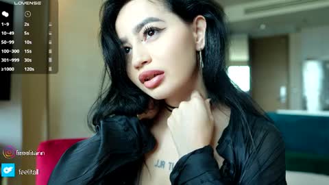 yuna_leen online show from June 15, 5:18 am