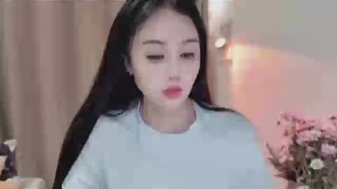 YunEr online show from June 12, 1:19 pm