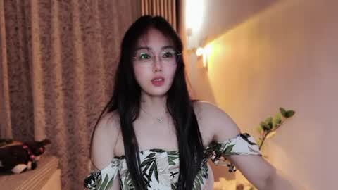 YunEr online show from August 4, 2:45 pm