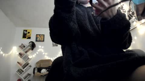 Snapshot of yury_sun chatting on January 8, 10:58 pm paola online show from January 8, 10:58 pm