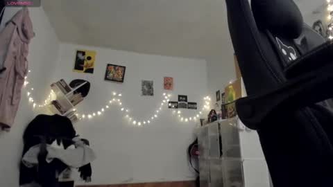 Snapshot of yury_sun chatting on February 16, 11:48 pm paola online show from February 16, 11:48 pm