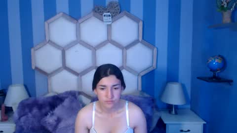 yvi online show from July 15, 12:43 pm