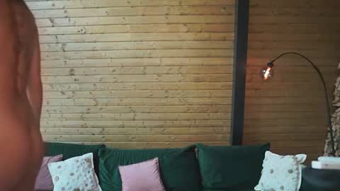 yvonna_ online show from July 27, 1:41 pm
