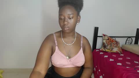 Snapshot of zahhysims chatting on February 13, 10:34 am zahhy online show from February 13, 10:34 am