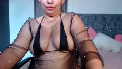 Zahi ... wants to play with everyone...yessss online show from November 12, 4:49 pm